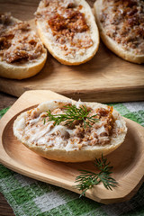 Hearty lard with greaves.
