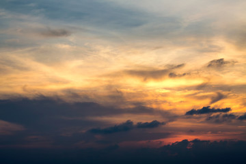 Obraz premium Niebo słońca