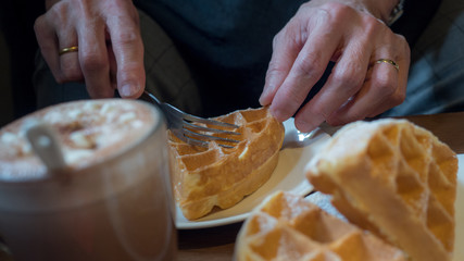Honey Toast, Consists of bread topped with honey and ice cream, French Toast