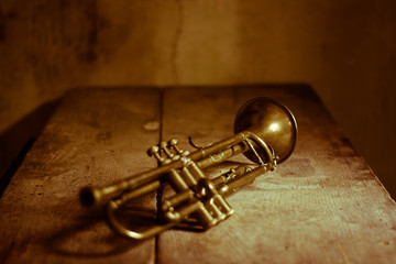 A trumpet playing jazz