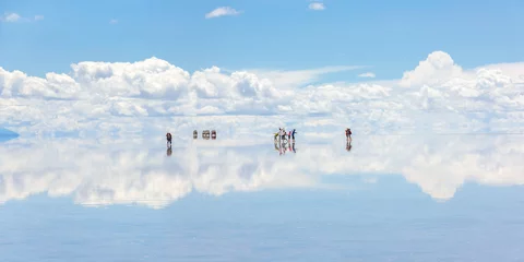 Fotobehang Salar de Uyuni is largest salt flat in the World (UNESCO World Heritage Site) - Altiplano, Bolivia, South America © vadim_petrakov