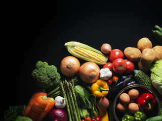 野菜・黒背景