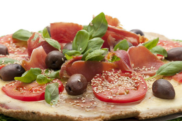 Tomato, basil and olives pizza for catering and celebrities.