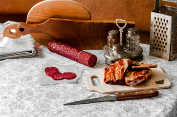 Fatty ribs and sausage for the whole family