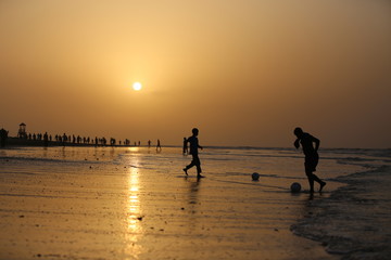 coucher de soleil serkunda gambie gambia plage