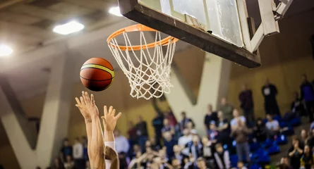 Foto op Plexiglas scoring the winning points at a basketball game © Melinda Nagy
