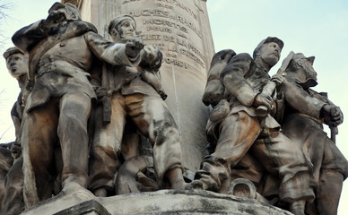 Altes Kriegerdenkmal in Marseille
