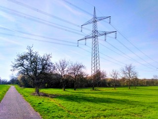 Obraz premium Strommast auf Feld