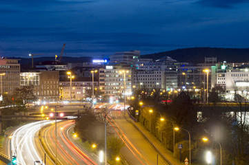 Fototapeta na wymiar Saarbrücken bei Nacht. 