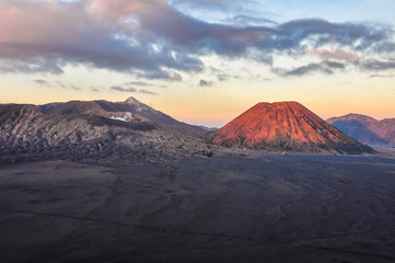 Fototapeta na wymiar Sunrise in Mount Bromo, Indonesia