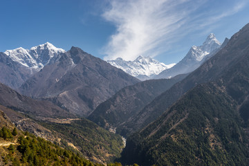 Fototapeta premium Beautiful landscape of Himalaya mountain range at Everest region, Nepal