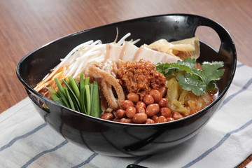 noodles in soup with meat