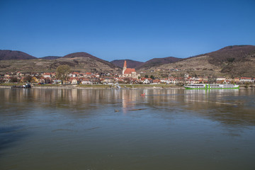 Fototapeta premium Weissenkirchen in der Wachau