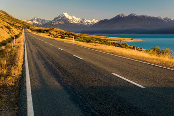 Road leading to The Mount Cook around the lake Pukaki. Mount Cook is the New Zealands highest mountain.