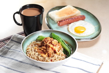noodles in soup with meat