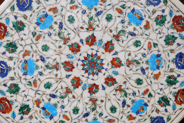 Traditional colorful floral marble tabletops for sale in Agra, Uttar Pradesh, India