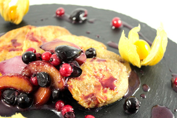 Fuagra in cherry sauce