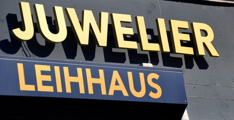 Schild: Leihhaus 