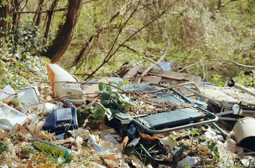 endroit de nature souillée par de divers déchets
