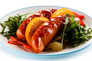 Grilled sausages with vegetables