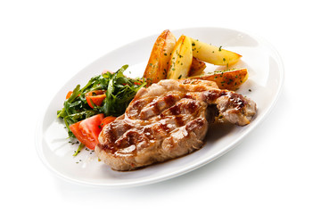 Grilled steak with potatoes