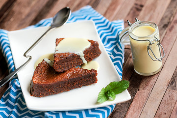 gâteau au chocolat avec Crème anglaise 1