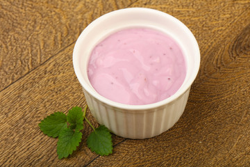 Yoghurt with blueberries