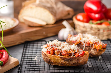 Devil toast vegetable chicken cheese