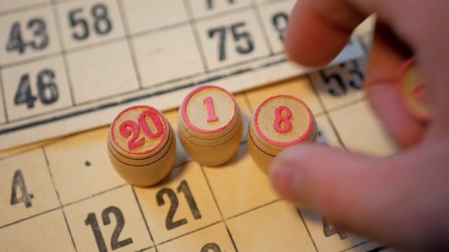 Russkoe Loto, bingo. 2018 New year. Fingers change the number