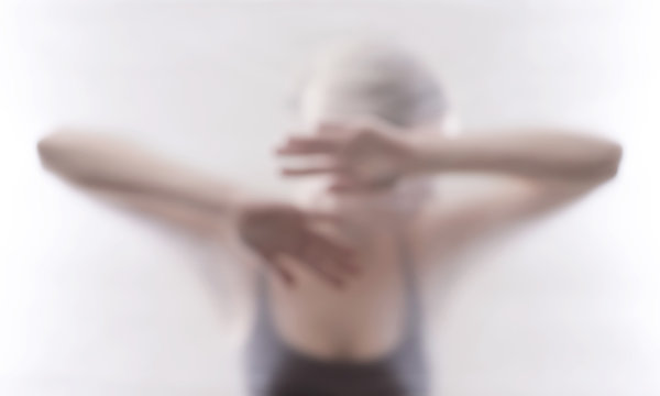 ängstliche junge Frau