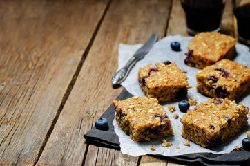 Blueberry Quinoa Oats Breakfast Bars