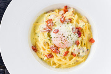 Top View of Classic Spaghetti Carbonara