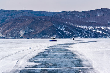 Ice road near the village Listvyanka