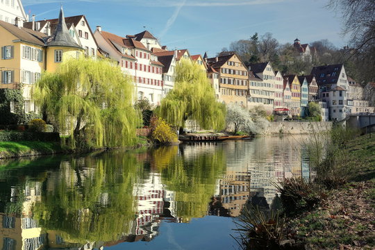T&uuml;bingen mit Neckarfront