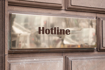 Schild 205 - Hotline