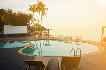 twain wood bed pool at sea