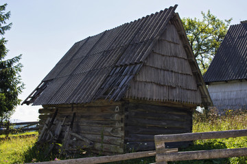 Fototapeta na wymiar Old shepherd cottage in In Carpathian Mountains Romania