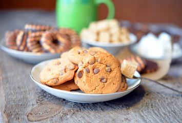 Shortbread chocolate chip cookies
