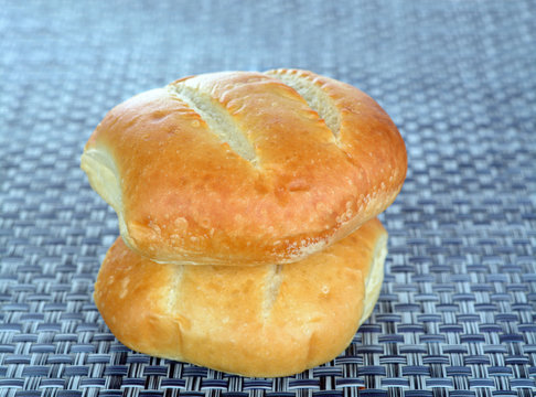 round breads