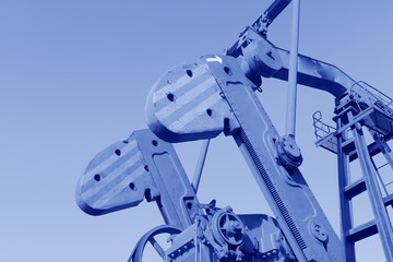 Beam pumping unit in the work