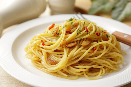 ペペロンチーノ　Pasta aglio, olio e peperoncino