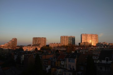 Lever de soleil sur les quartiers Machtens et Mettewie (Molenbeek-Saint-Jean / Bruxelles)