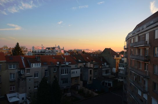 Lever de soleil sur les quartiers Machtens et Mettewie (Molenbeek-Saint-Jean / Bruxelles)