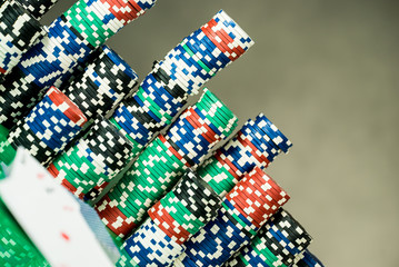 Obraz premium Poker Chips on a gaming table roulette Casino theme background