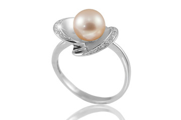 Pearl Diamond Ring © Mela Photography