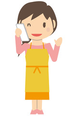 かわいいロングヘアの主婦　スマホで笑顔