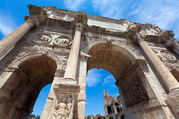 Obraz premium Arch of Constantine near the Colosseum in Rome