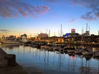 Fototapeta premium A beautiful sunset in Puerto Madero