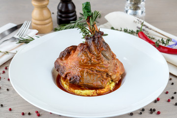 Lamb shank