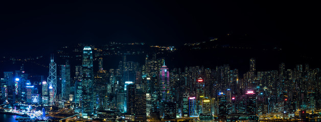 Fototapeta na wymiar 九龍半島から望む香港の夜景